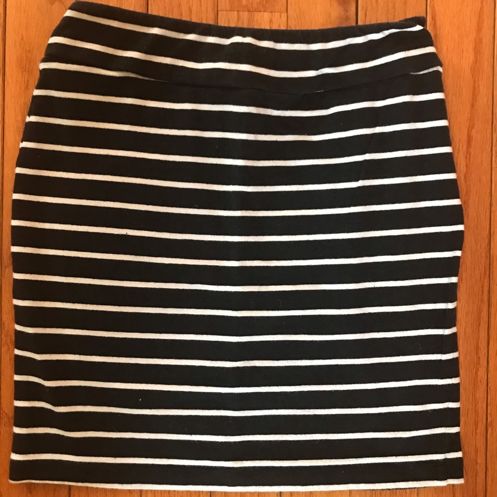 Black and White Stripe Mini Skirt